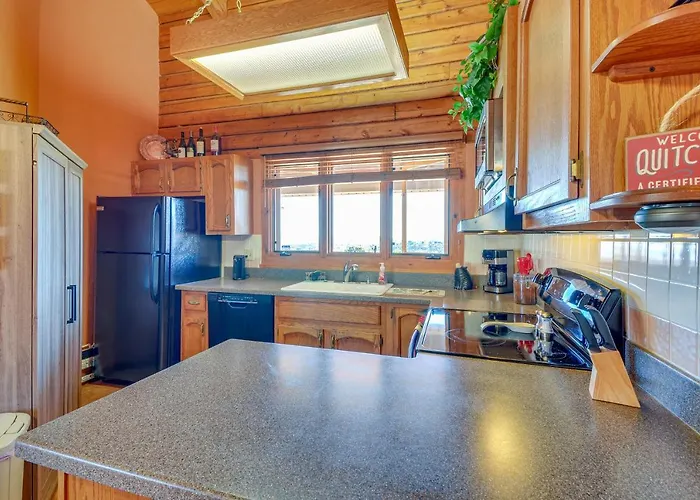 Large Deck And Mountain Views Getaway! Holiday home *