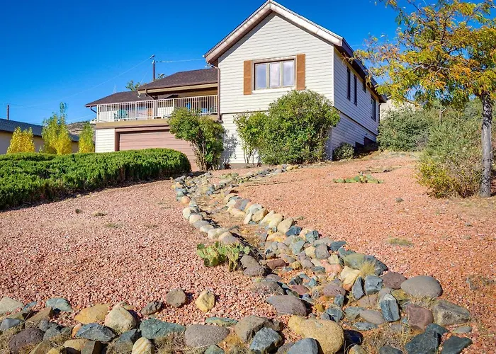 Large Deck And Mountain Views Getaway! Prescott